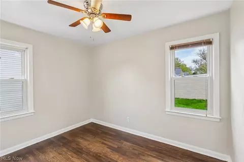 599 E 250th St, Euclid, OH 44132 photo 17