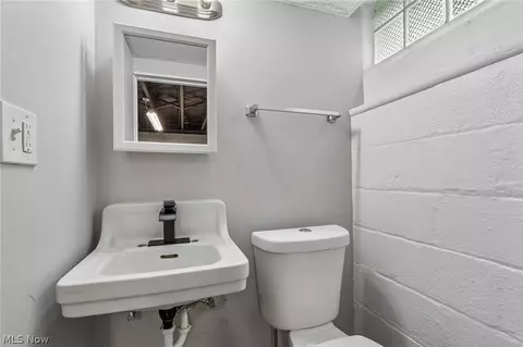 599 E 250th St, Euclid, OH 44132 photo 42