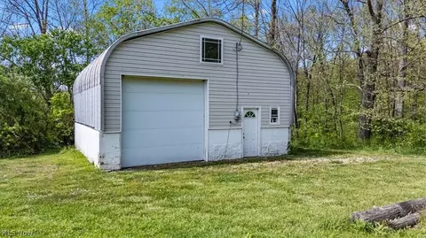 3667 Sunset Dr, Zanesville, OH 43701