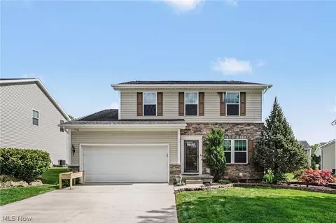 7922 English Oak Trl, Macedonia, OH 44056