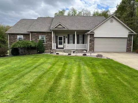 5342 Clingan Trails Blvd, Struthers, OH 44471