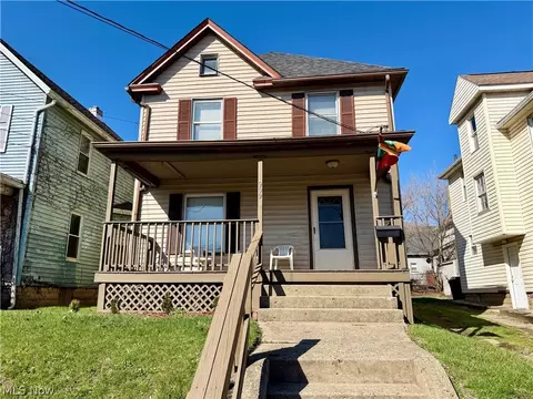 909 Clarendon Ave SW, Canton, OH 44710
