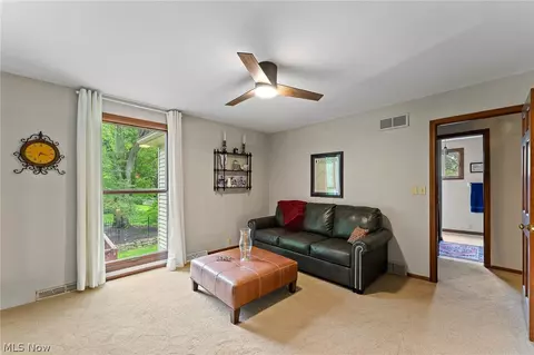 Bedroom - 4207 Stratford Rd, Boardman, OH 44512 photo 3 of 4