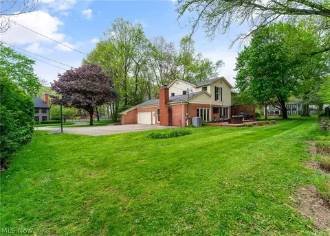 Exterior - 4207 Stratford Rd, Boardman, OH 44512 photo 8 of 9