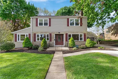 134 Bonnett St SW, North Canton, OH 44720