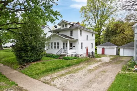 33 Fairlawn Ave, Rittman, OH 44270