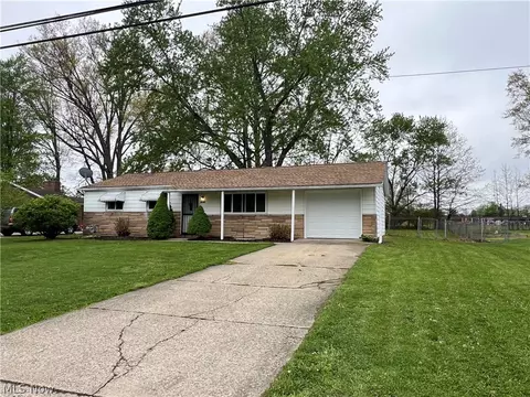 4135 Sabin Dr, Rootstown, OH 44272 photo 2