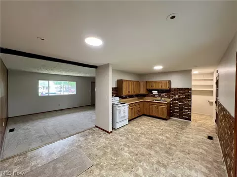 4135 Sabin Dr, Rootstown, OH 44272 photo 8