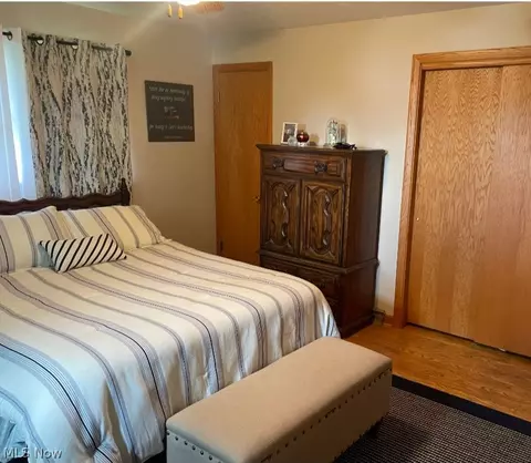 Bedroom - 447 W Omar St, Struthers, OH 44471 photo 2 of 4