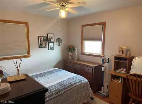 Bedroom - 447 W Omar St, Struthers, OH 44471 photo 4 of 4