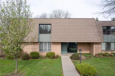 469 W Streetsboro St #C, Hudson, OH 44236
