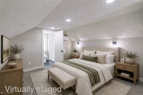 Bedroom - 37 Arlington Cir, Wickliffe, OH 44092 photo 7 of 7
