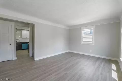 Living - 37 Arlington Cir, Wickliffe, OH 44092 photo 1 of 5