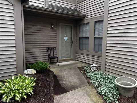 205 S Aspen Ct #3, Warren, OH 44484