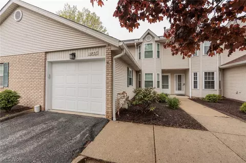 16457 Emerald Pt, Middleburg Heights, OH 44130