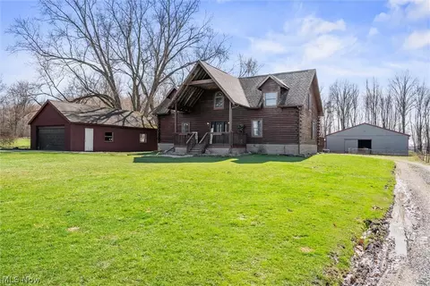 4911 Miller Rd, Lowellville, OH 44436