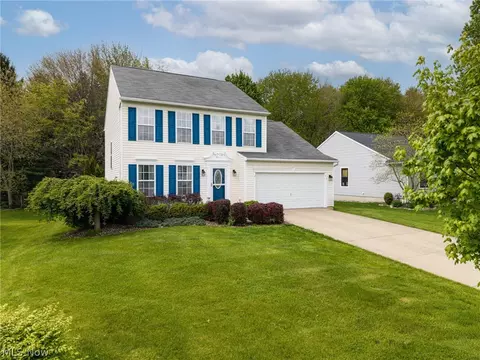 714 Whippoorwill Ln, Wadsworth, OH 44281