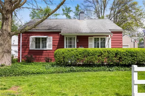 166 Caroline St, Elyria, OH 44035