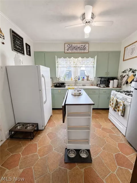 Kitchen - 13 5th, Mcmechen, WV 26040 photo 1 of 2
