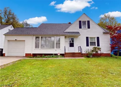 1339 Haverston Rd, Lyndhurst, OH 44124
