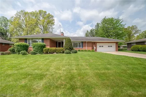 1498 Brantford Dr, Youngstown, OH 44509