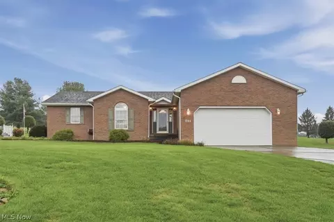 1344 Meadowbrook Ln NE, Carrollton, OH 44615