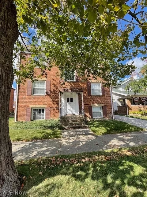 6118 Ridge Rd, Parma, OH 44129