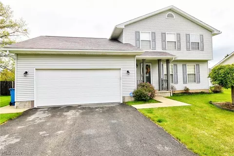 1177 Mulberry Run, Mineral Ridge, OH 44440