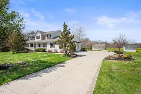 10030 Kile Rd, Chardon, OH 44024