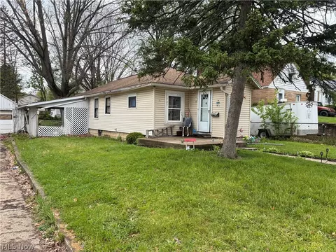 323 Harding Ave SW, Massillon, OH 44646