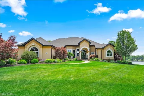6510 Foxglove Dr, Medina, OH 44256