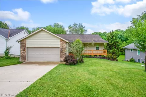 151 Heatherwood Dr, Howard, OH 43028