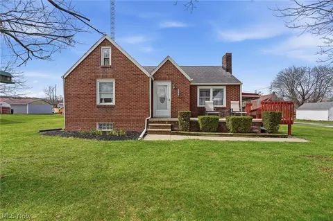 2719 Ellenwood Ave SE, Paris, OH 44669