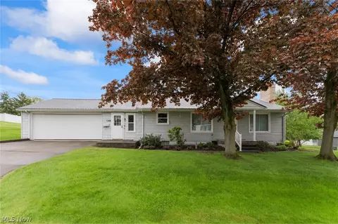 1304 E 2nd St, Dover, OH 44622