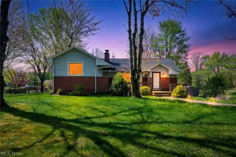 17900 Hicks Rd, Walton Hills, OH 44146