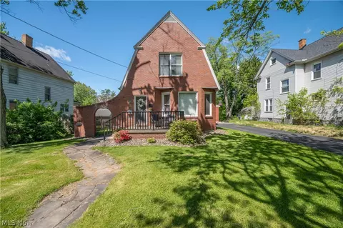 124 Hartzell Ave, Niles, OH 44446