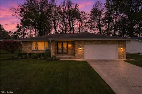 6968 Carol Dr, Independence, OH 44131