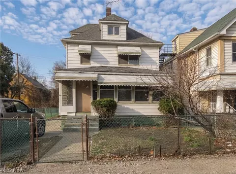 686 E 92nd St, Cleveland, OH 44108