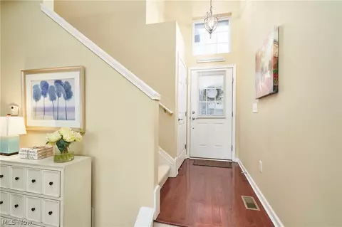 Entry Way - 438 Turner Dr, Copley, OH 44321 photo 2 of 2
