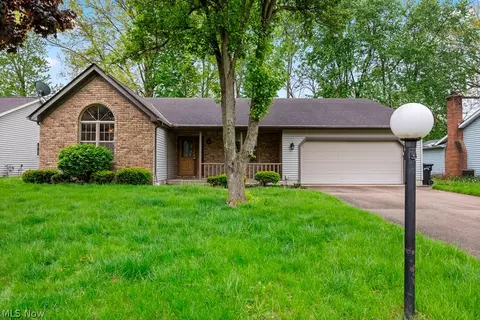 314 Greenwood Ct, Elyria, OH 44035