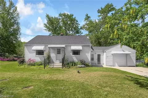 3104 Mayfair Rd, Akron, OH 44312