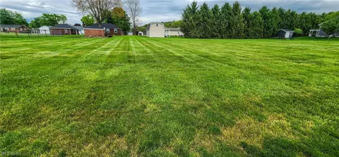 112 Hemlock Ave, Waynesburg, OH 44688