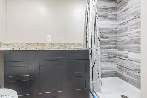 Bath - 7185 Maple St, Mentor, OH 44060 photo 2 of 2