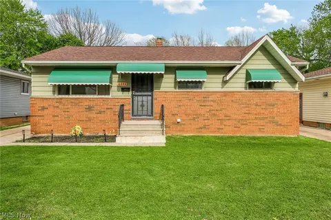 6293 Brookmere Dr, Parma Heights, OH 44130