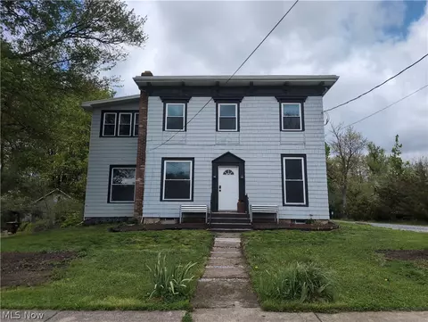 8217 Park Ave, Garrettsville, OH 44231