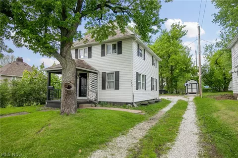 1424 S Liberty Ave, Alliance, OH 44601
