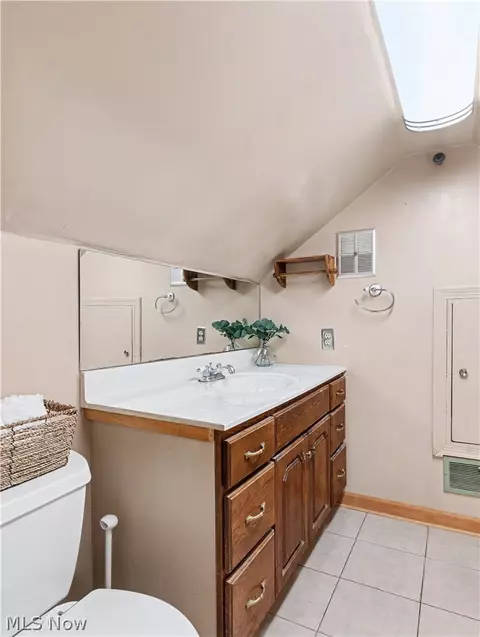 717 Columbia Ave, Akron, OH 44310 photo 23