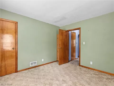 717 Columbia Ave, Akron, OH 44310 photo 17
