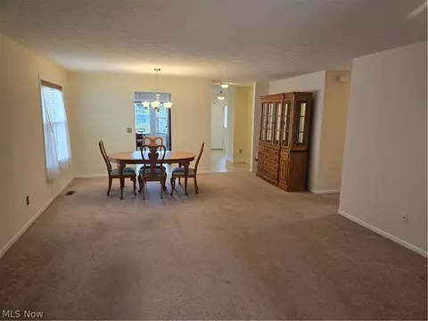 136 Haydens Arbor, Elyria, OH 44035 photo 9