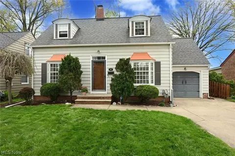 50 Baker St, Berea, OH 44017